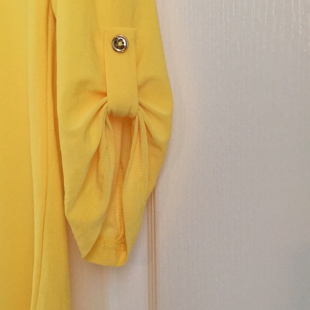 Yellow blouse - Picture 3 of 6